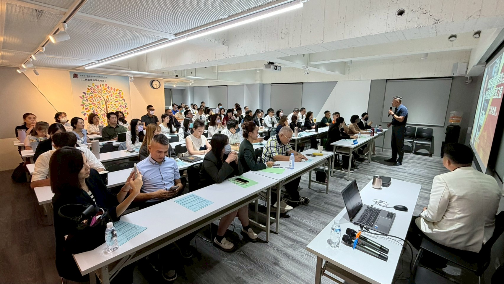 1379365_85a91ac53c15a9907c910148008cff43